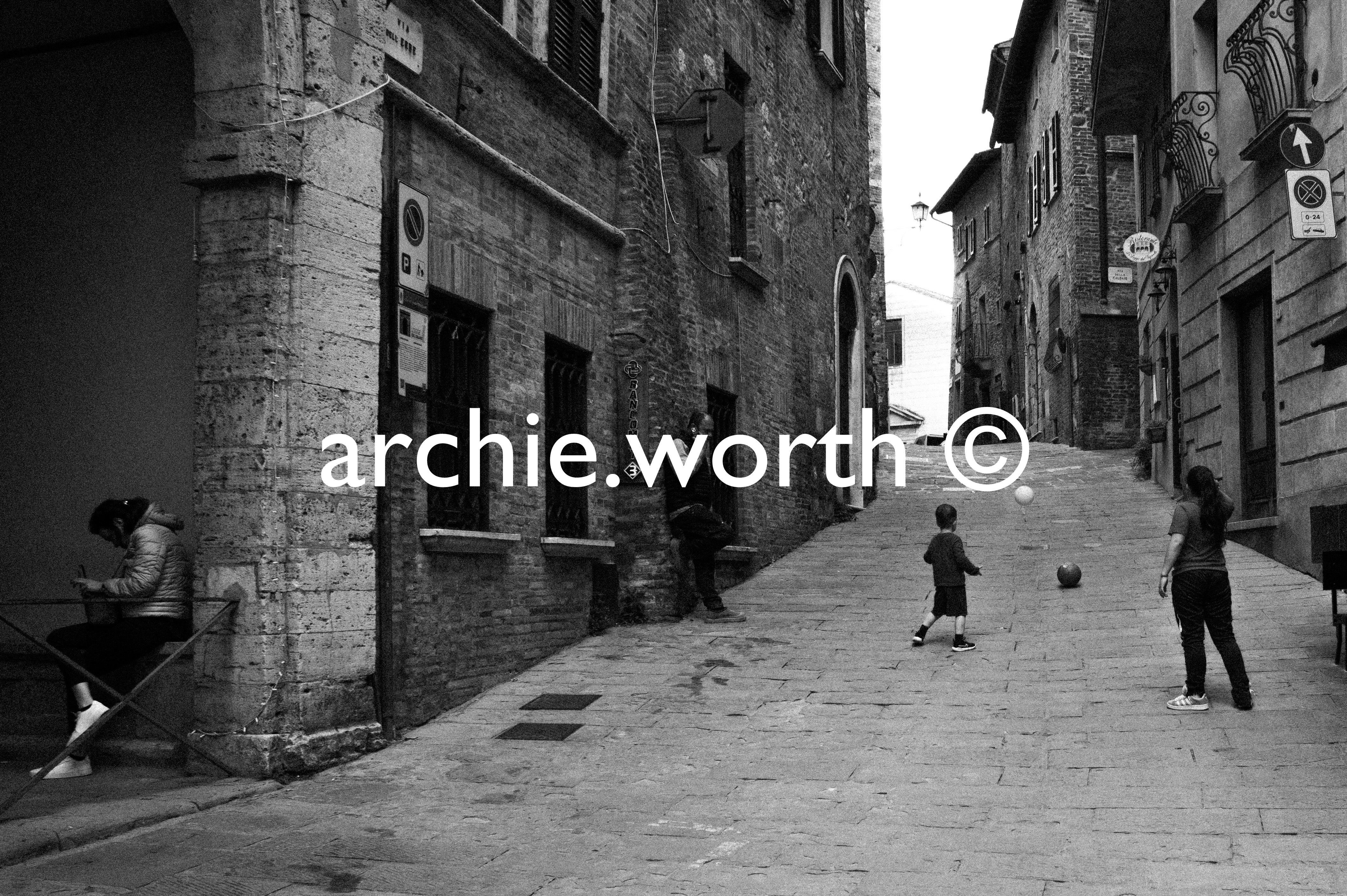Archie Worth Street Photographer Framed Photos (Limited Run)